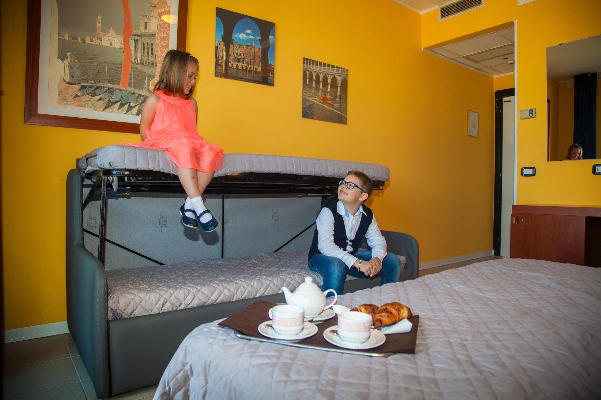Hotel Park E Mobil Home Sottomarina Dış mekan fotoğraf
