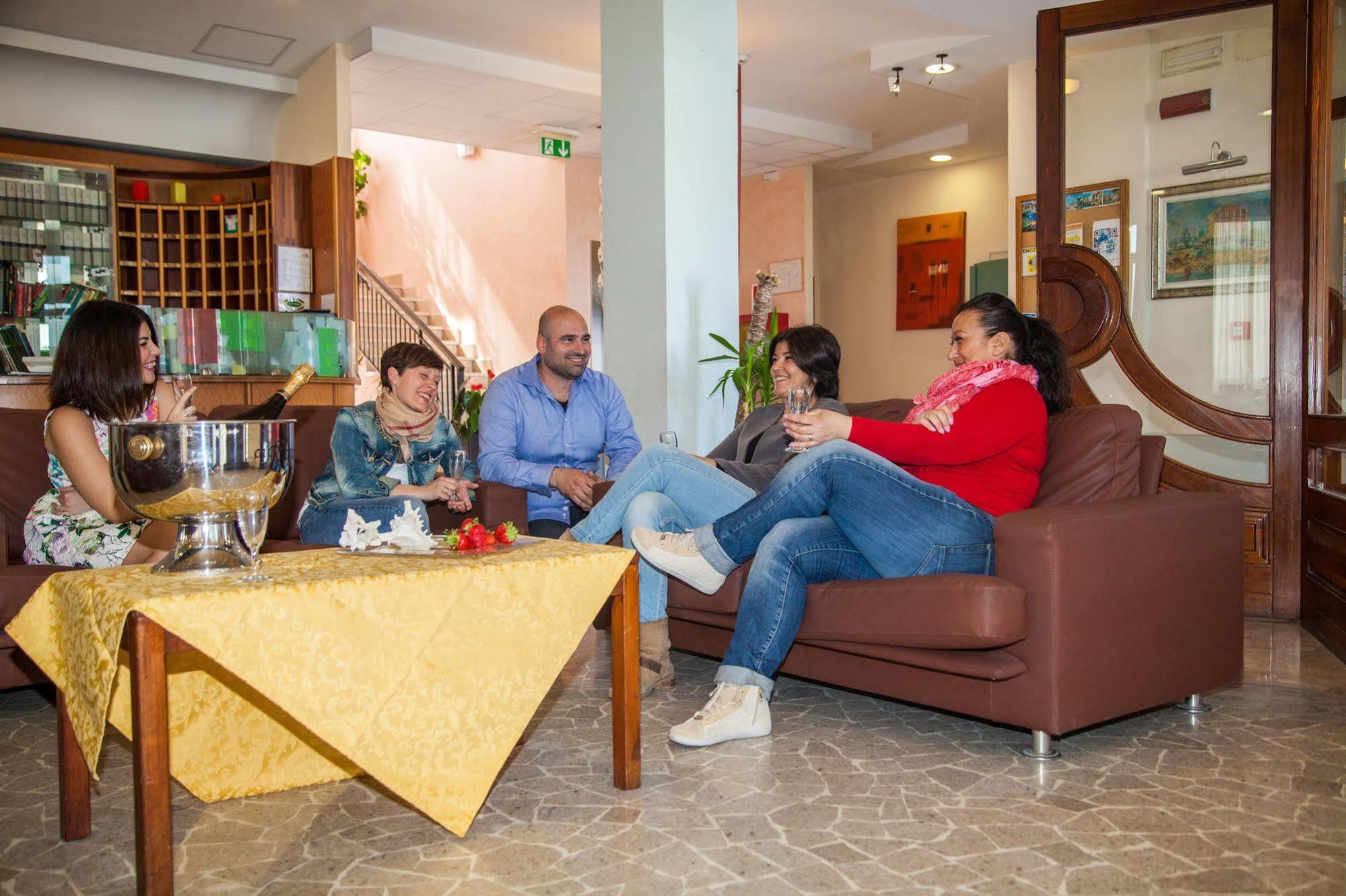 Hotel Park E Mobil Home Sottomarina Dış mekan fotoğraf